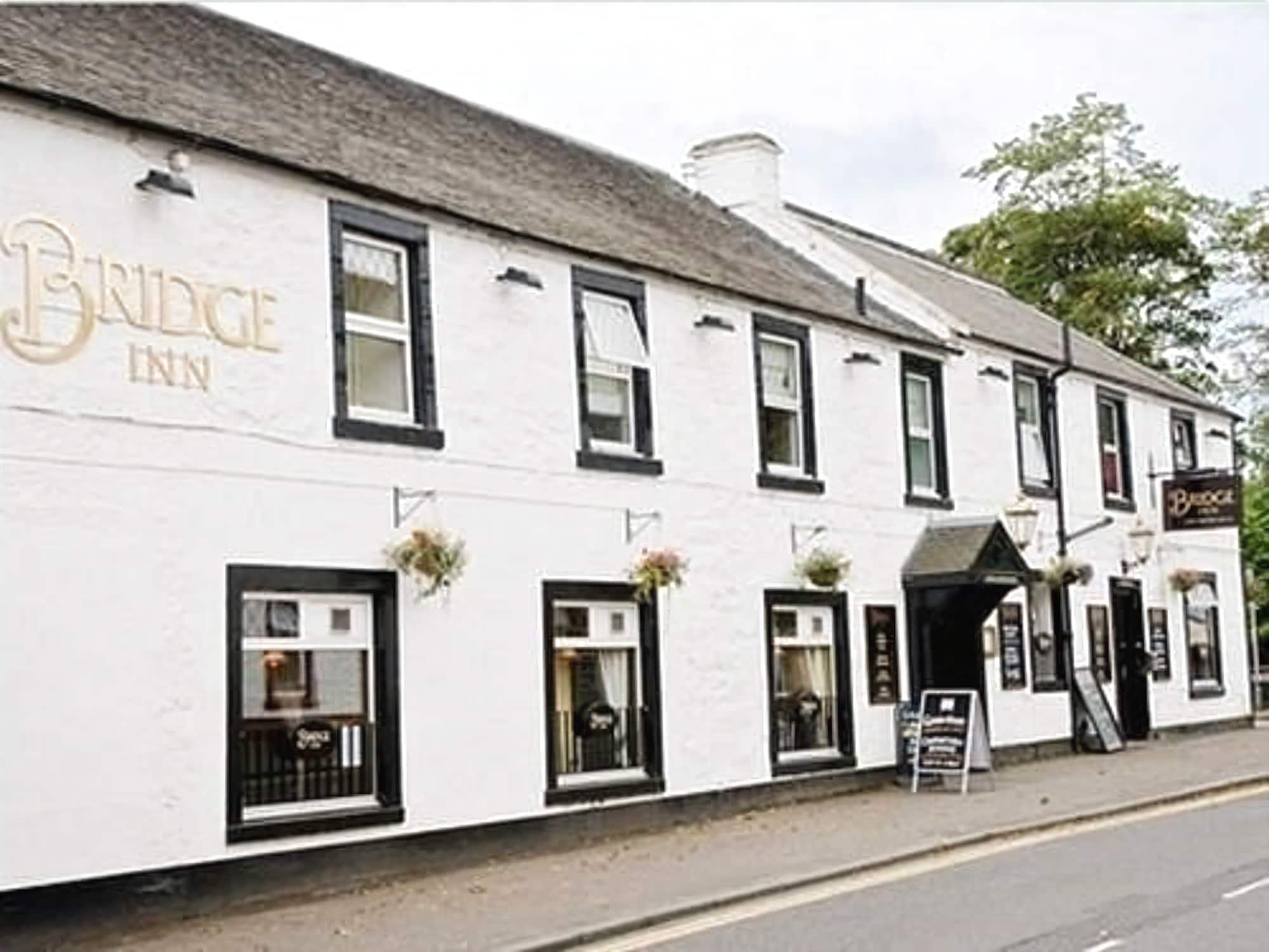 The Bridge Inn Tillicoultry Exterior foto